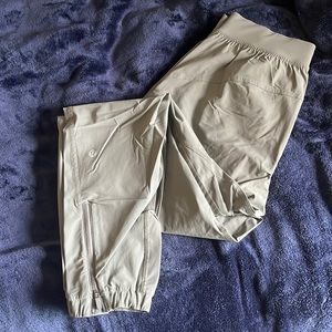 grey sage adapted state jogger - 6
